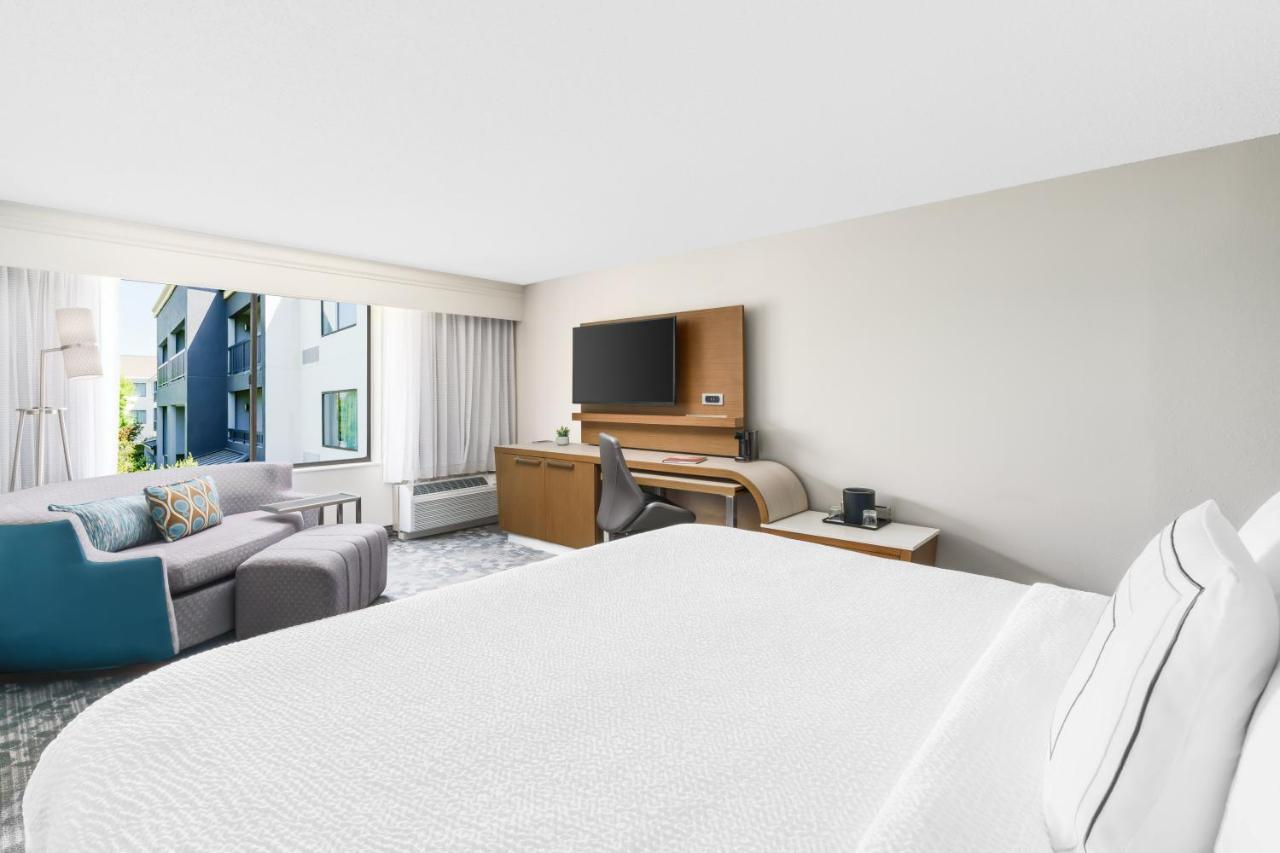 Courtyard By Marriott Dallas Lewisville Bagian luar foto