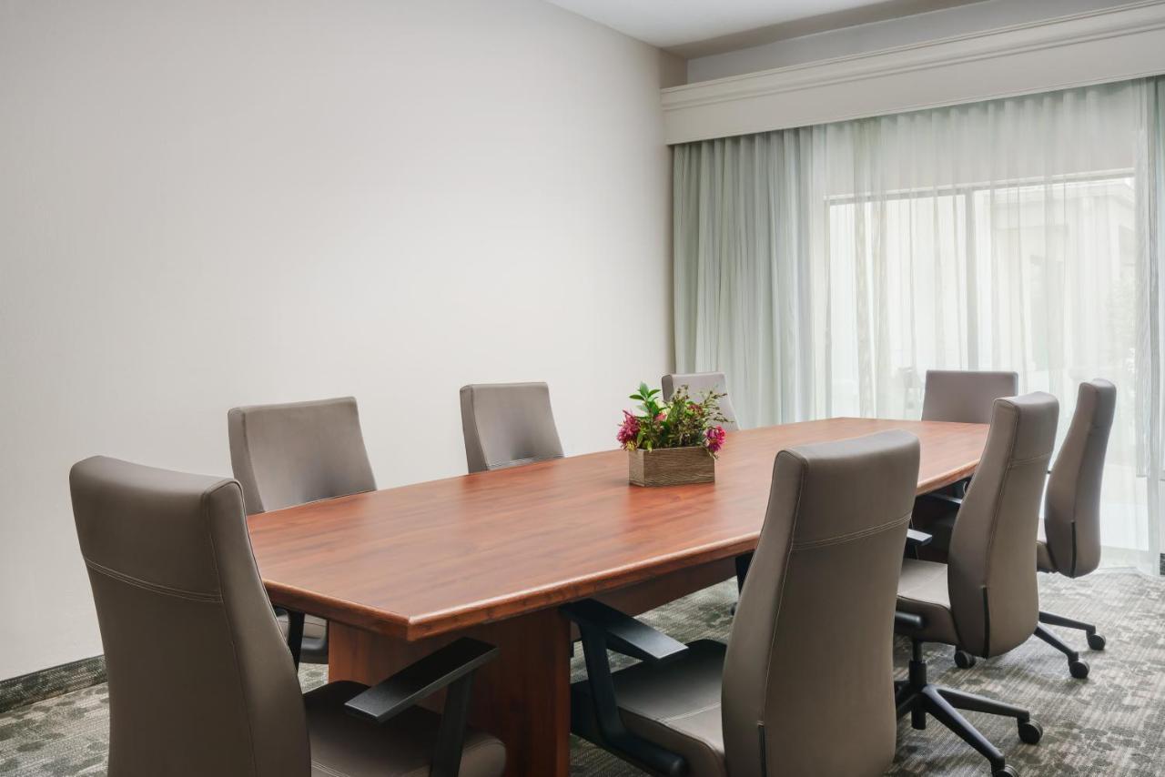Courtyard By Marriott Dallas Lewisville Bagian luar foto