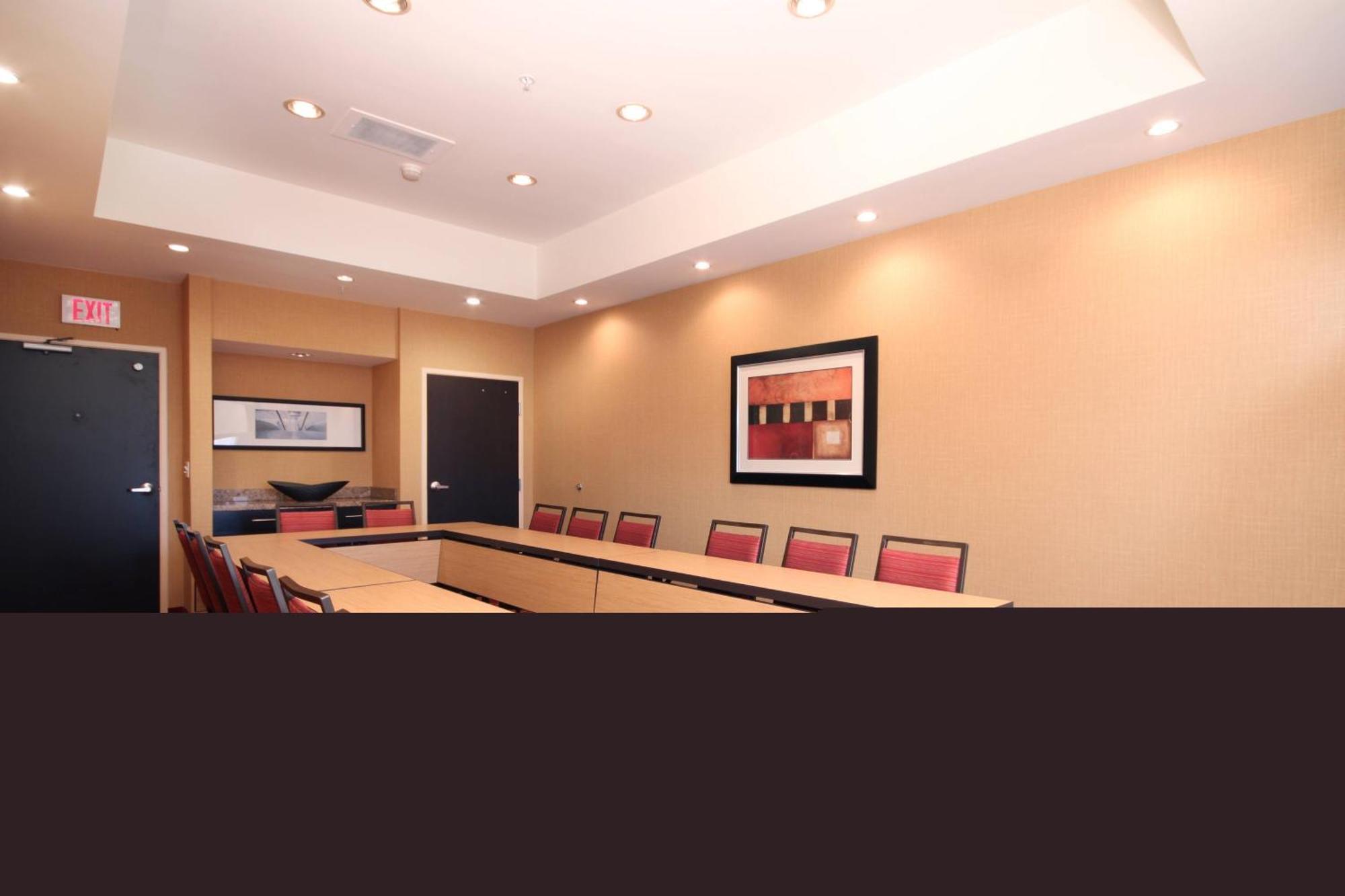Courtyard By Marriott Dallas Lewisville Bagian luar foto